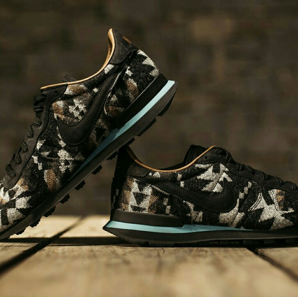 **SOLD**Men's Pendleton x Nike 